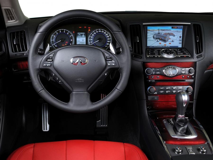  Infiniti G37 Convertible 2010 года  (EU) (фото 4 из 4)